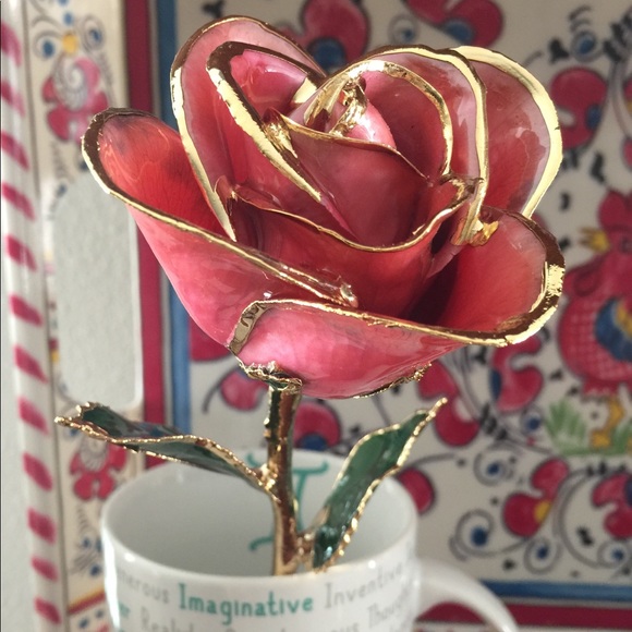 Meet your Posher, Monica - Picture 1 of 2